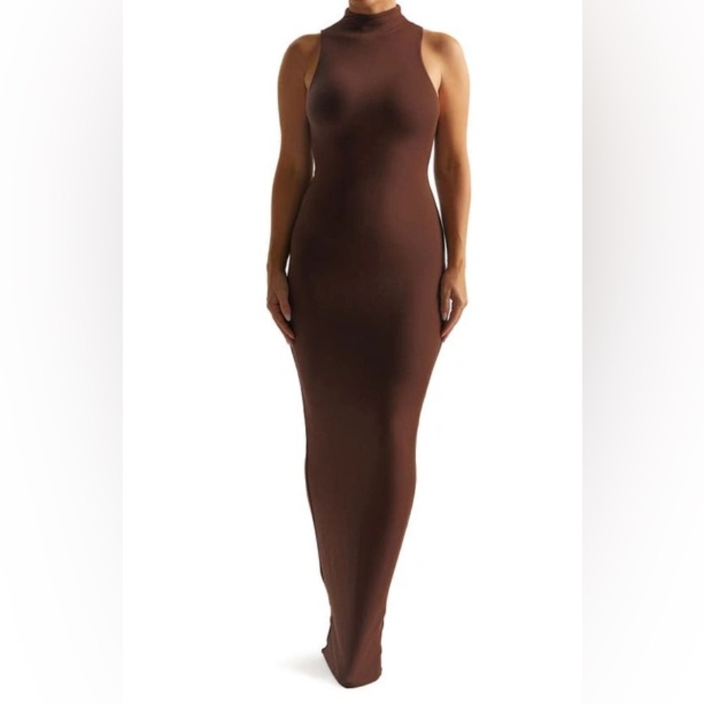 Naked wardrobe SLEEVELESS MAXI DRESS IN CHOCOLATE